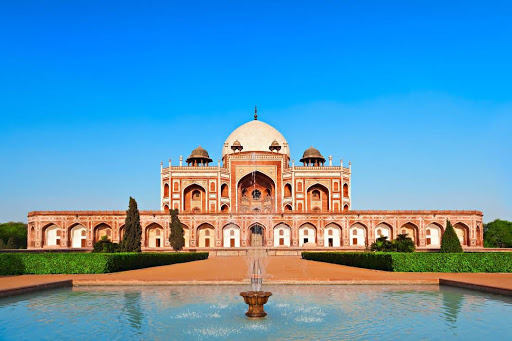 humayuns tomb in Delhi, India