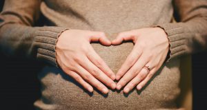 pregnant women on flight