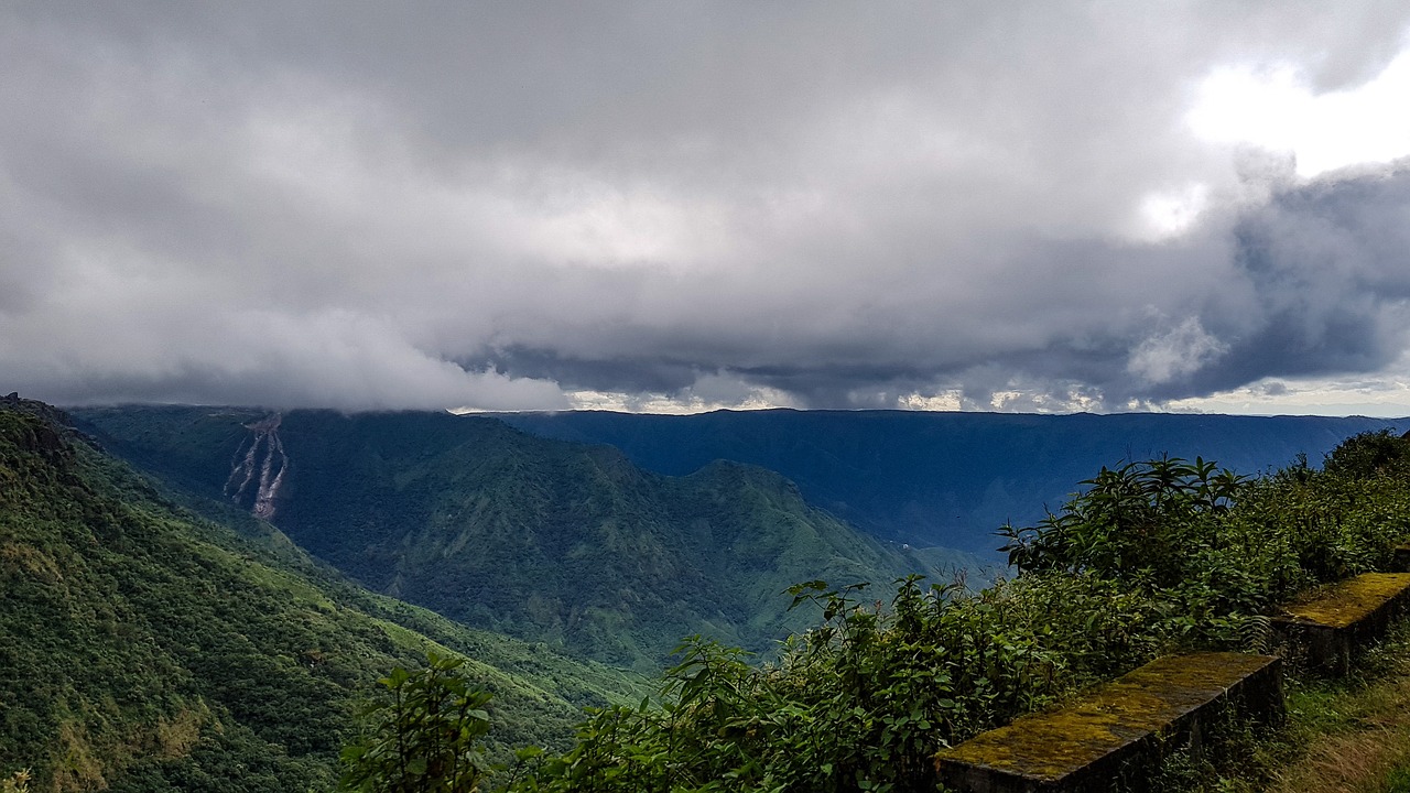 cloud and mountains in Shillong